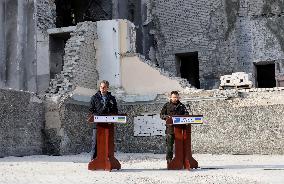 PM of Greece and President of Ukraine hold joint briefing in Odesa